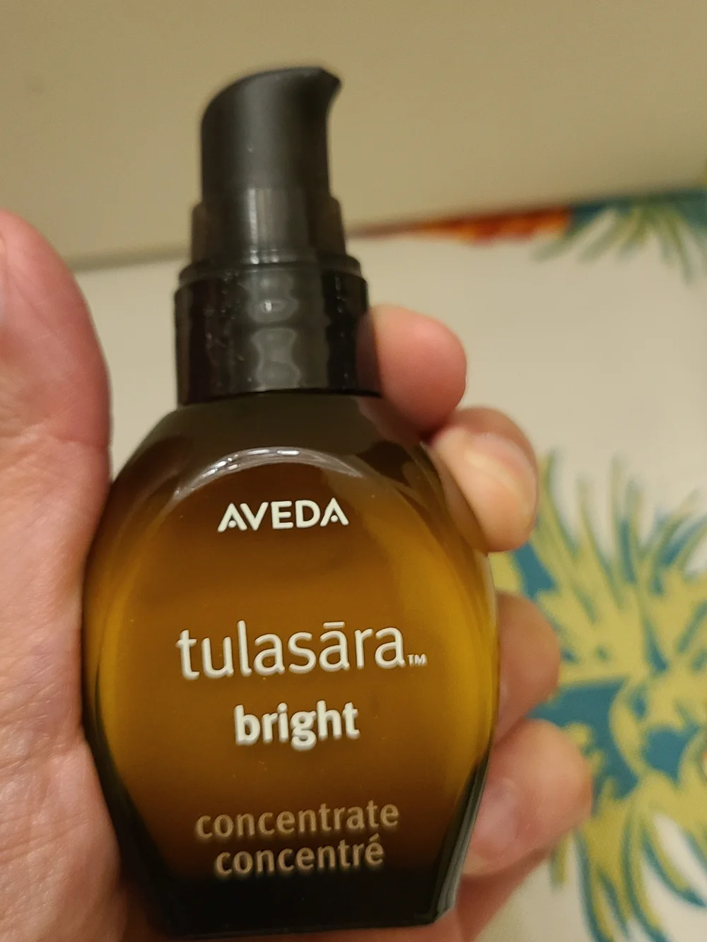 AVEDA tulasāra Bright Serum